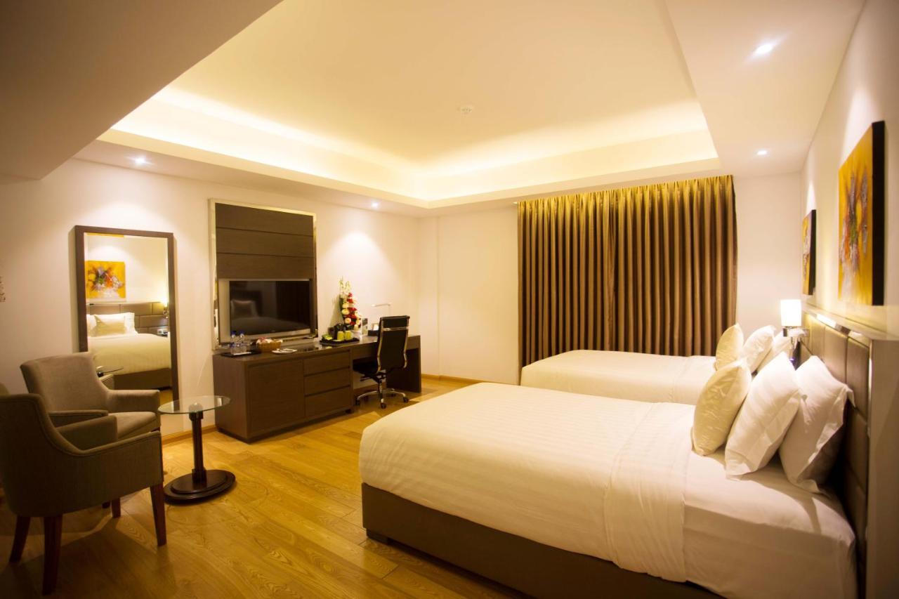 Golden Tulip - The Grandmark Dhaka Buitenkant foto