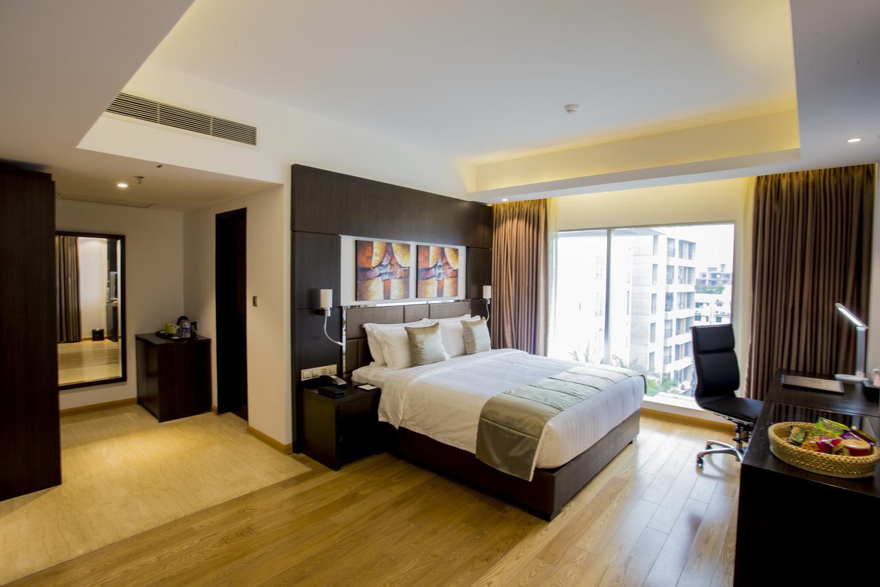 Golden Tulip - The Grandmark Dhaka Buitenkant foto
