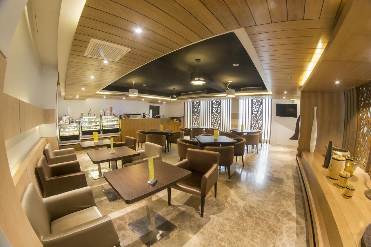 Golden Tulip - The Grandmark Dhaka Buitenkant foto