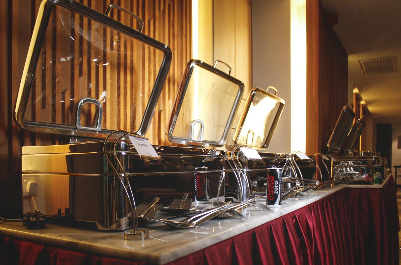 Golden Tulip - The Grandmark Dhaka Buitenkant foto